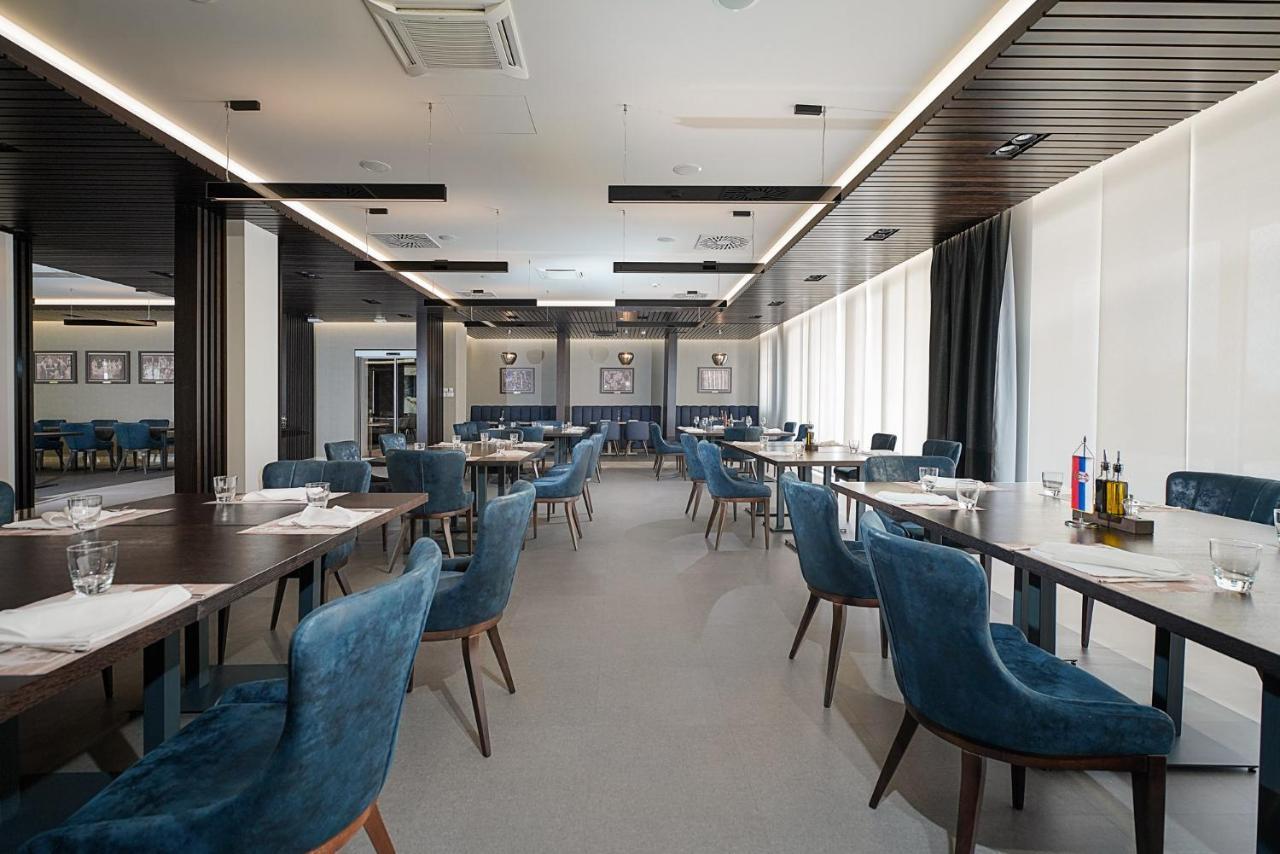 Hotel Srbija Lux ستارا بازوفا المظهر الخارجي الصورة